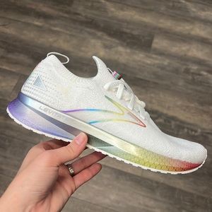 Brooks Levitate StealthFit 5